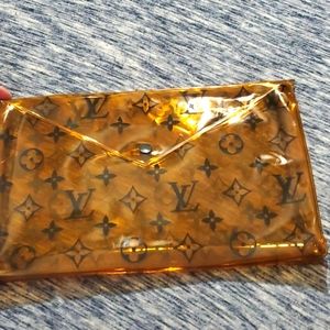 💯 Authentic Louis Vuitton Snap Pouch 9.5x 7.5